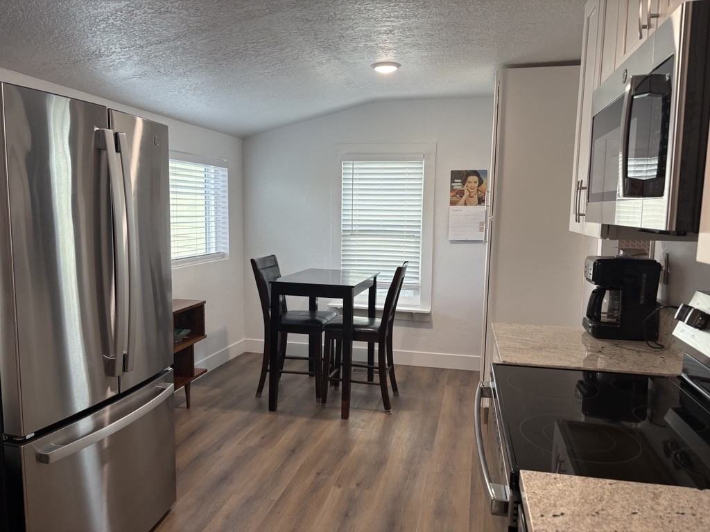 916 Cedar Ave #NA - Photo 3 of 12