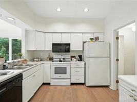 featured image of 8576 Timber Park Dr #8576