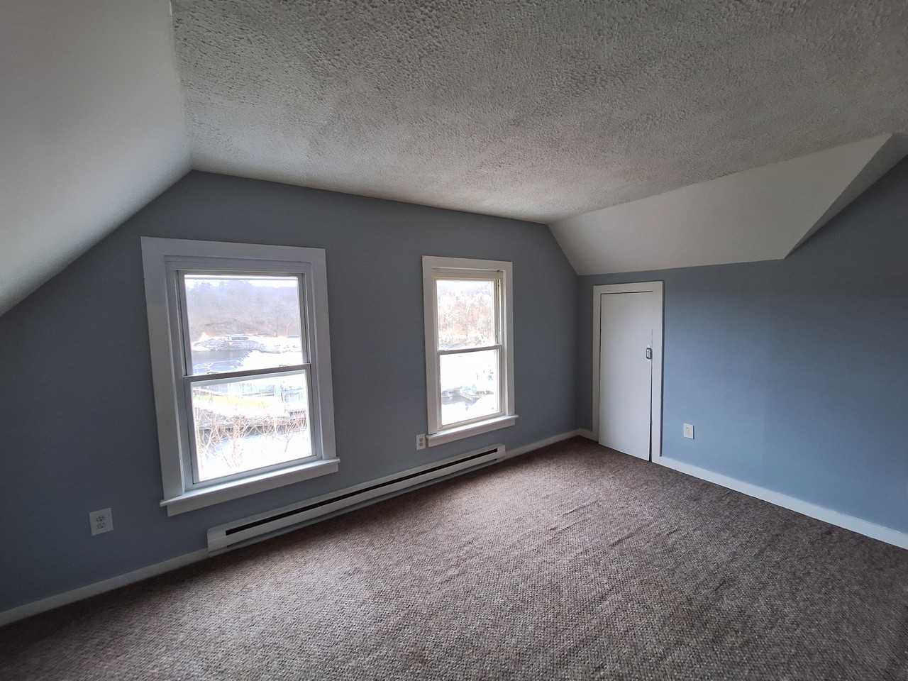 611 N Main St - Photo 2 of 7