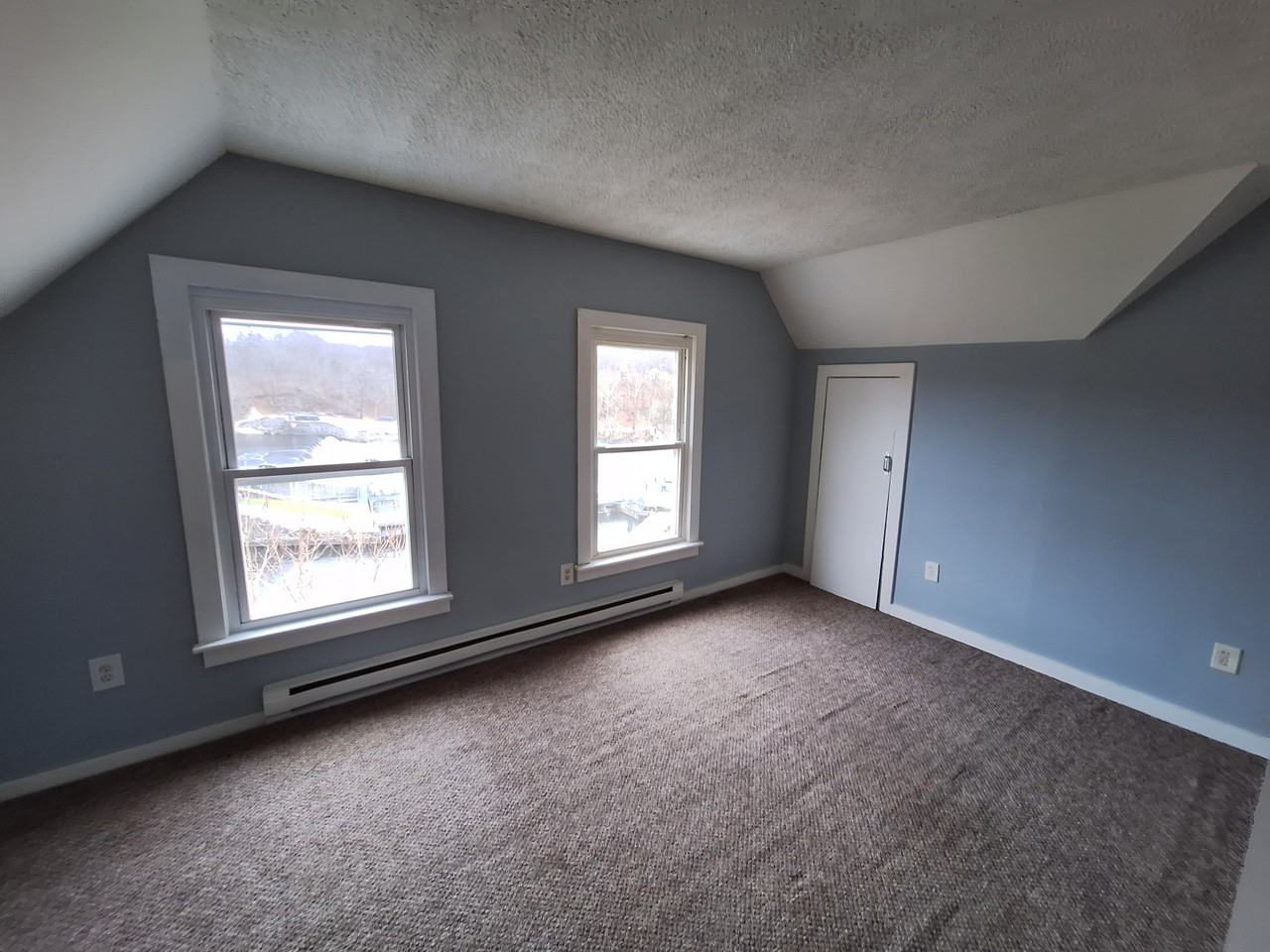 611 N Main St - Photo 6 of 7