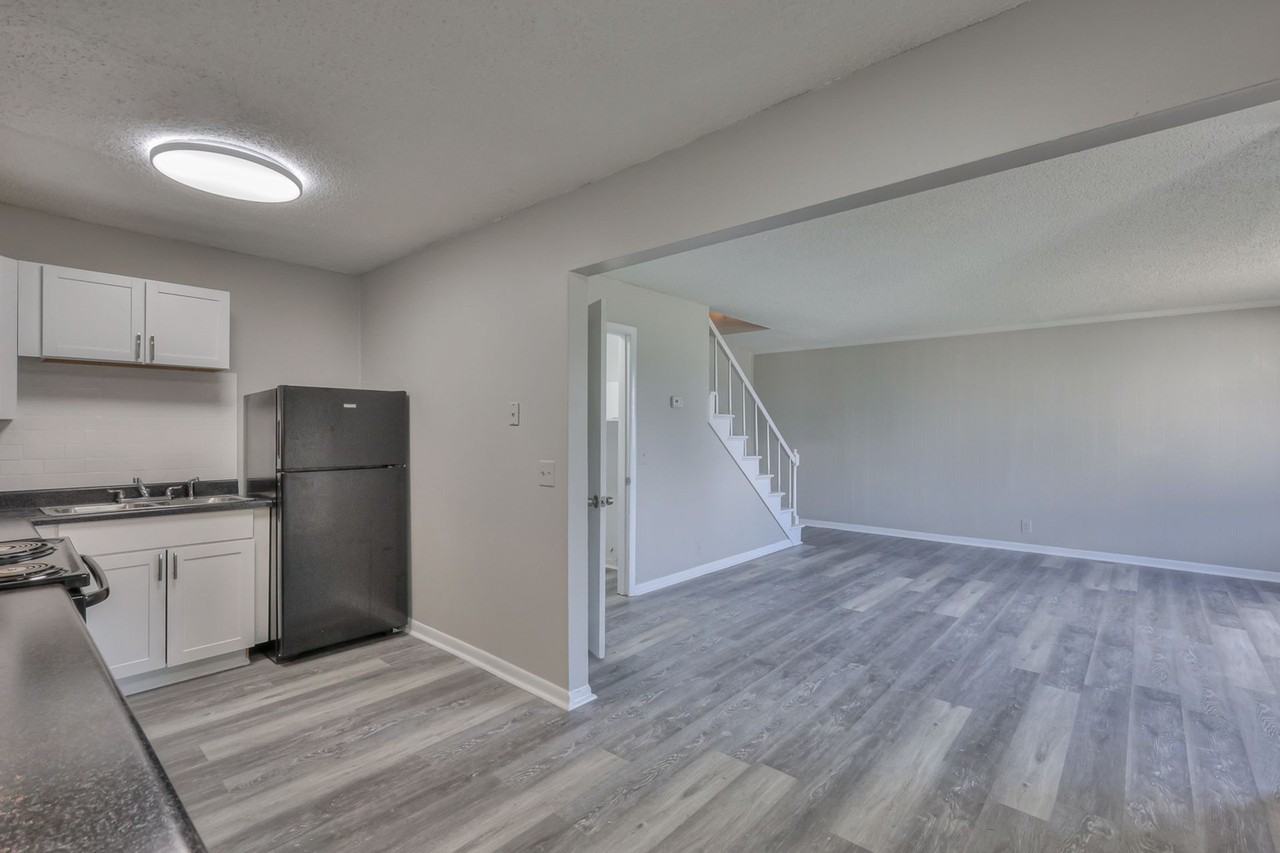 Avery Apartments - Photo 4 of 53