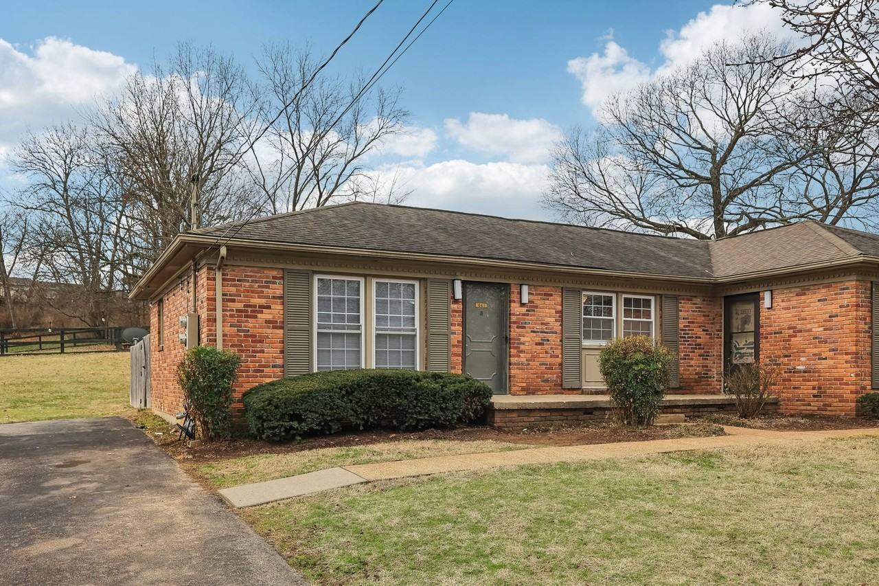 Jamestown Apartments - Photo 4 of 54