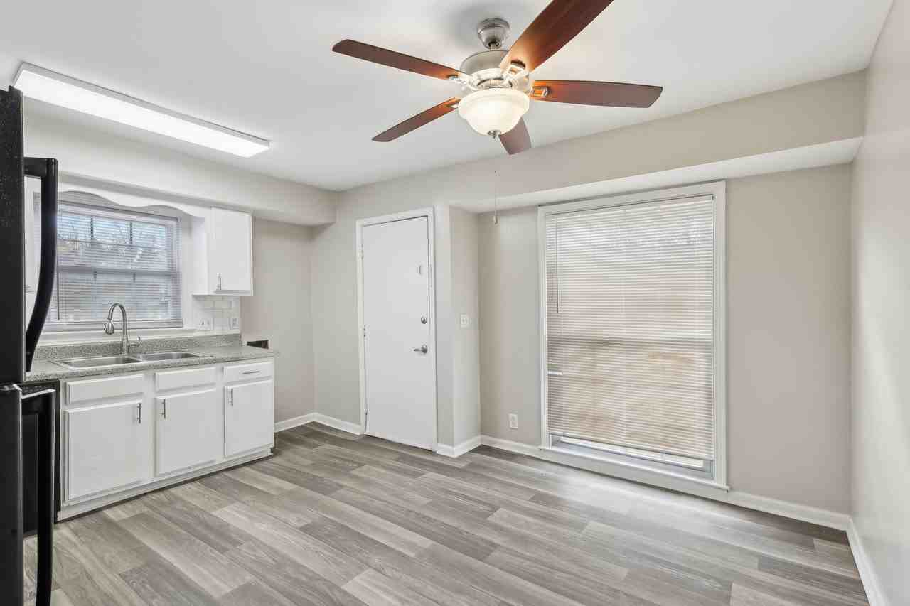 Jamestown Apartments - Photo 6 of 54