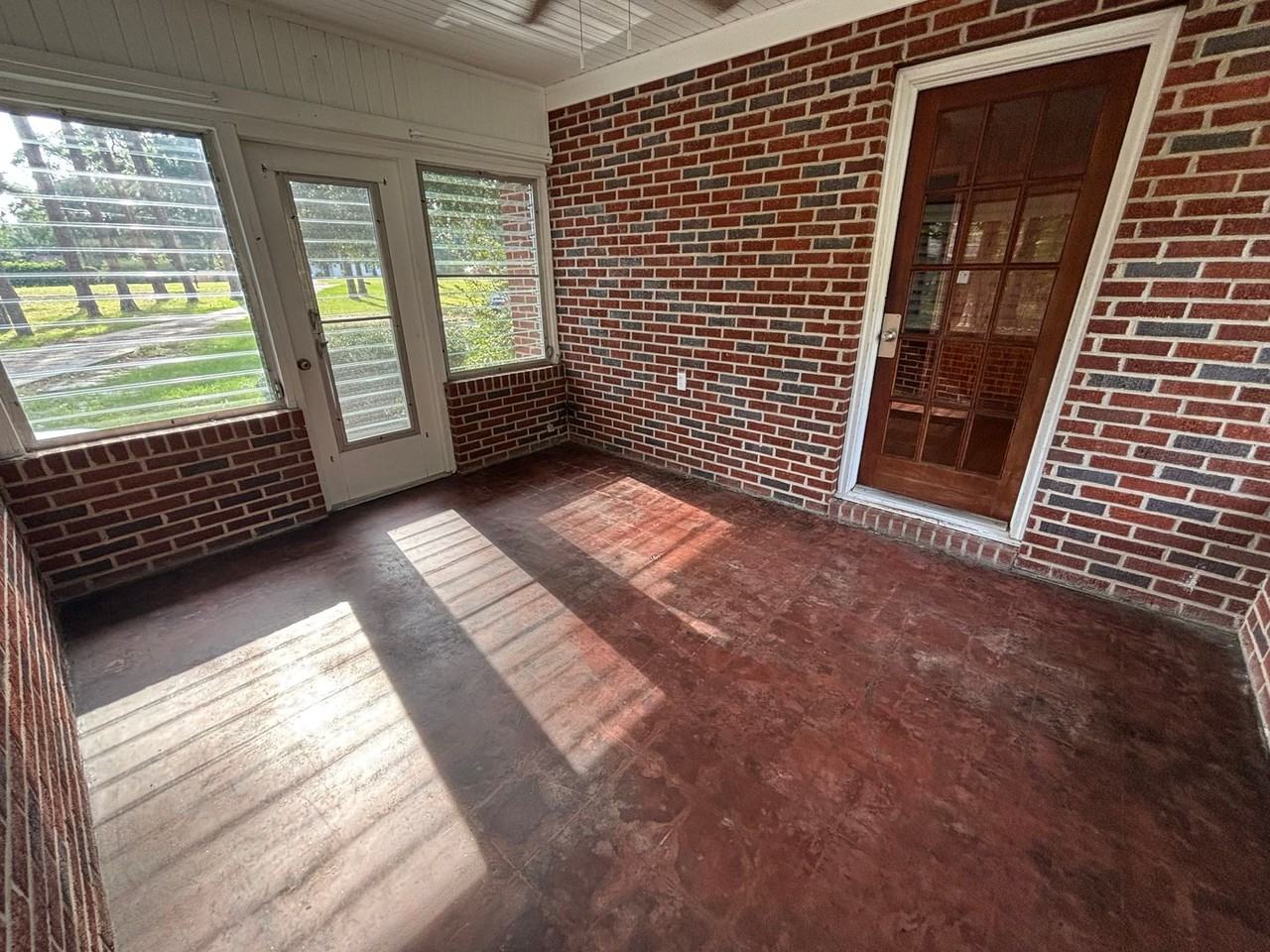 800 Olmstead Drive - Photo 2 of 19