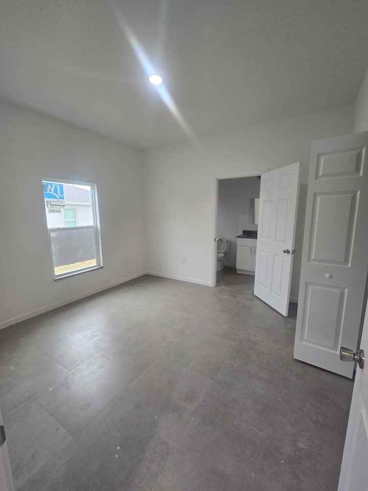 3909 4th St W - Photo 7 of 11