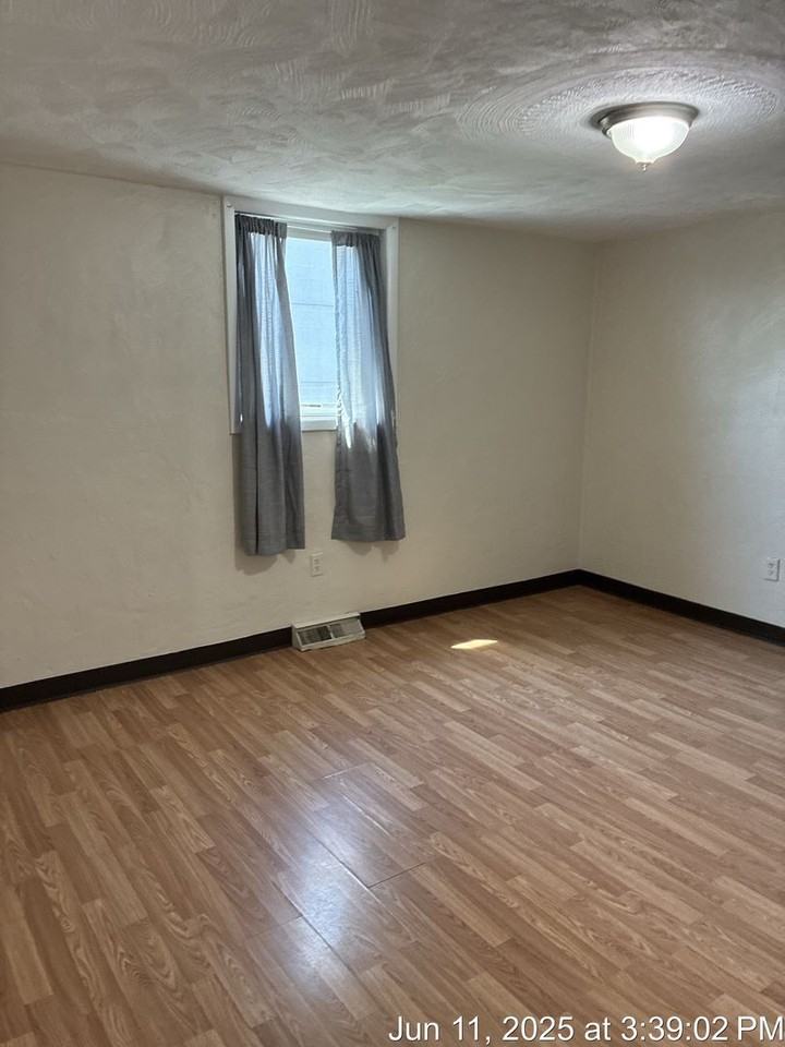 521 Locust - Photo 7 of 39