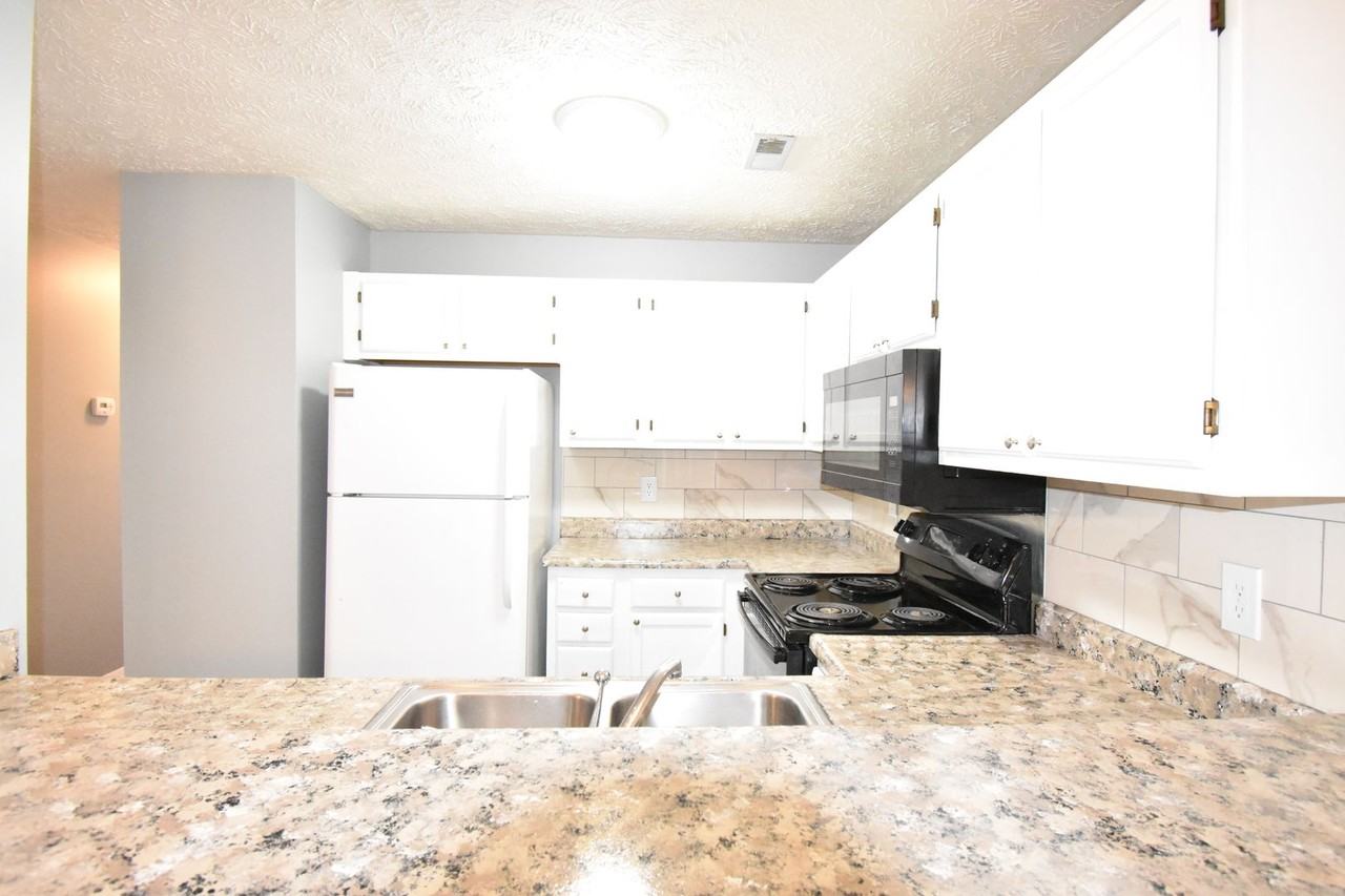 1909 Tryon Dr #7 - Photo 5 of 18