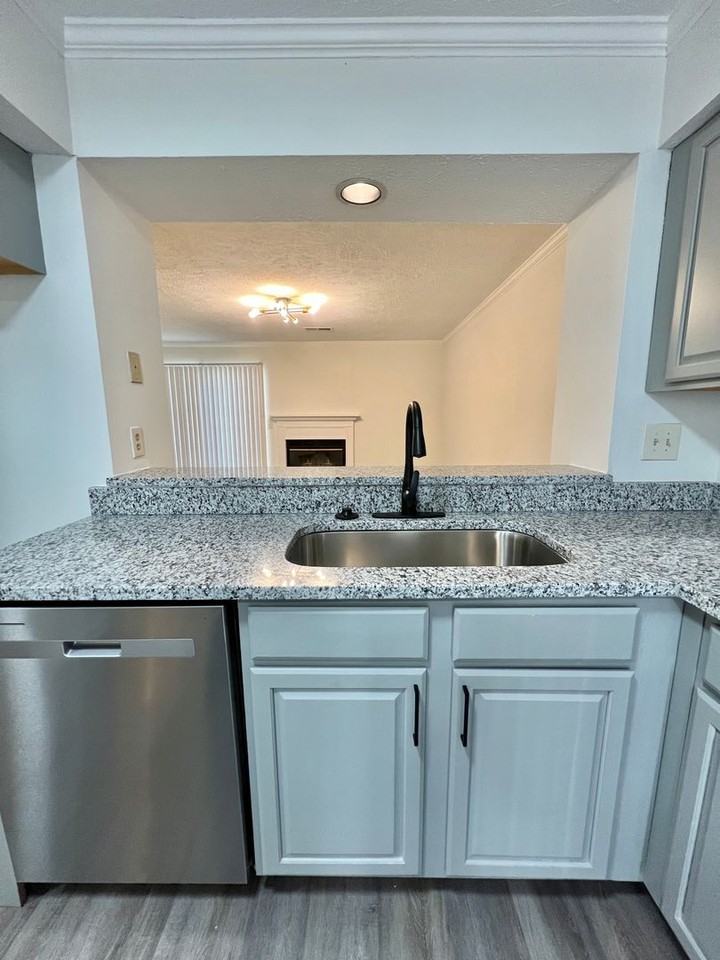 478 Claircrest Drive - Photo 6 of 17