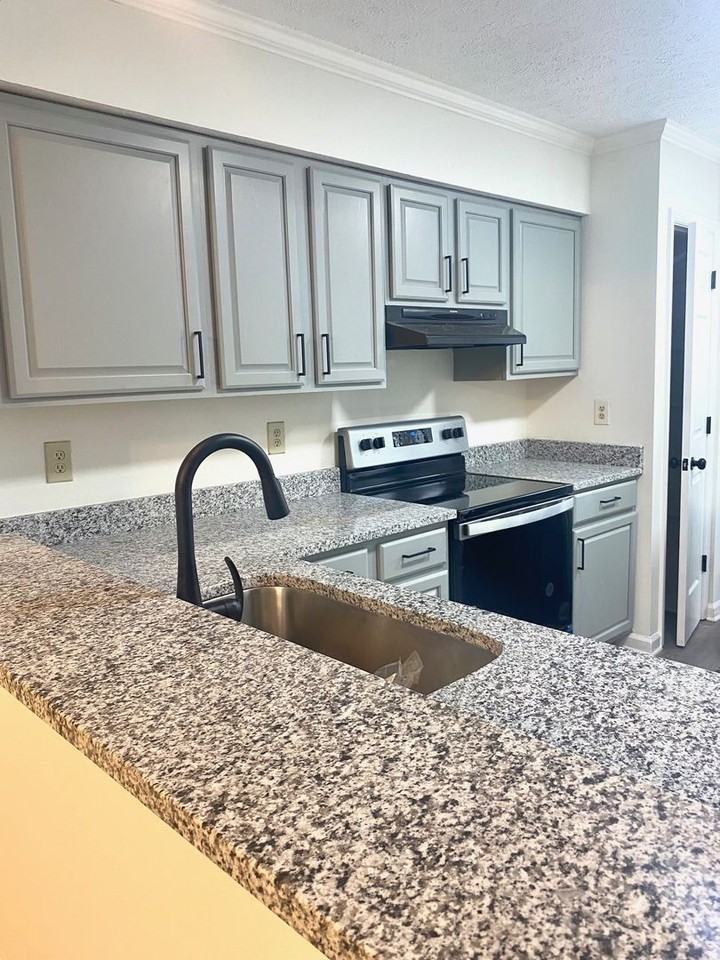 478 Claircrest Drive - Photo 7 of 17