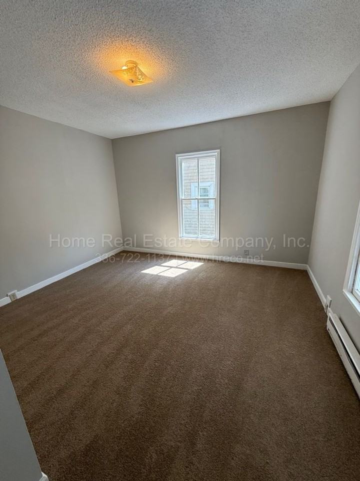 615 Mulberry St - Photo 2 of 6