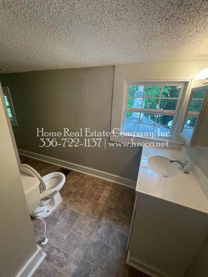 1307 E 2nd St - Photo 2 of 15