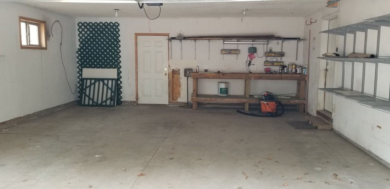 6101 Midvalley Ln Nw - Photo 3 of 12