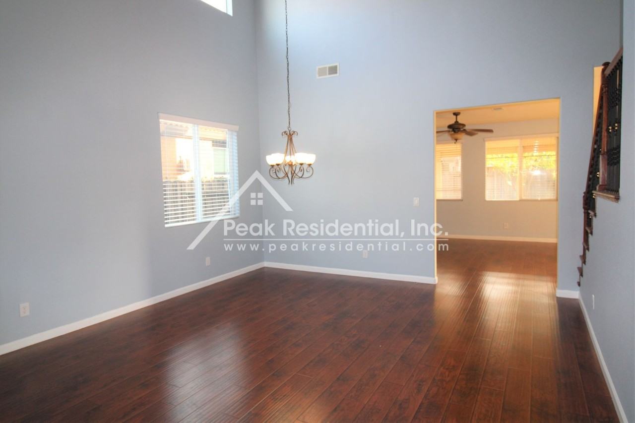 5200 Moon Lily Way - Photo 3 of 27