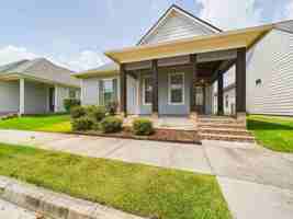 featured image of 117 Harvey Cay Ln