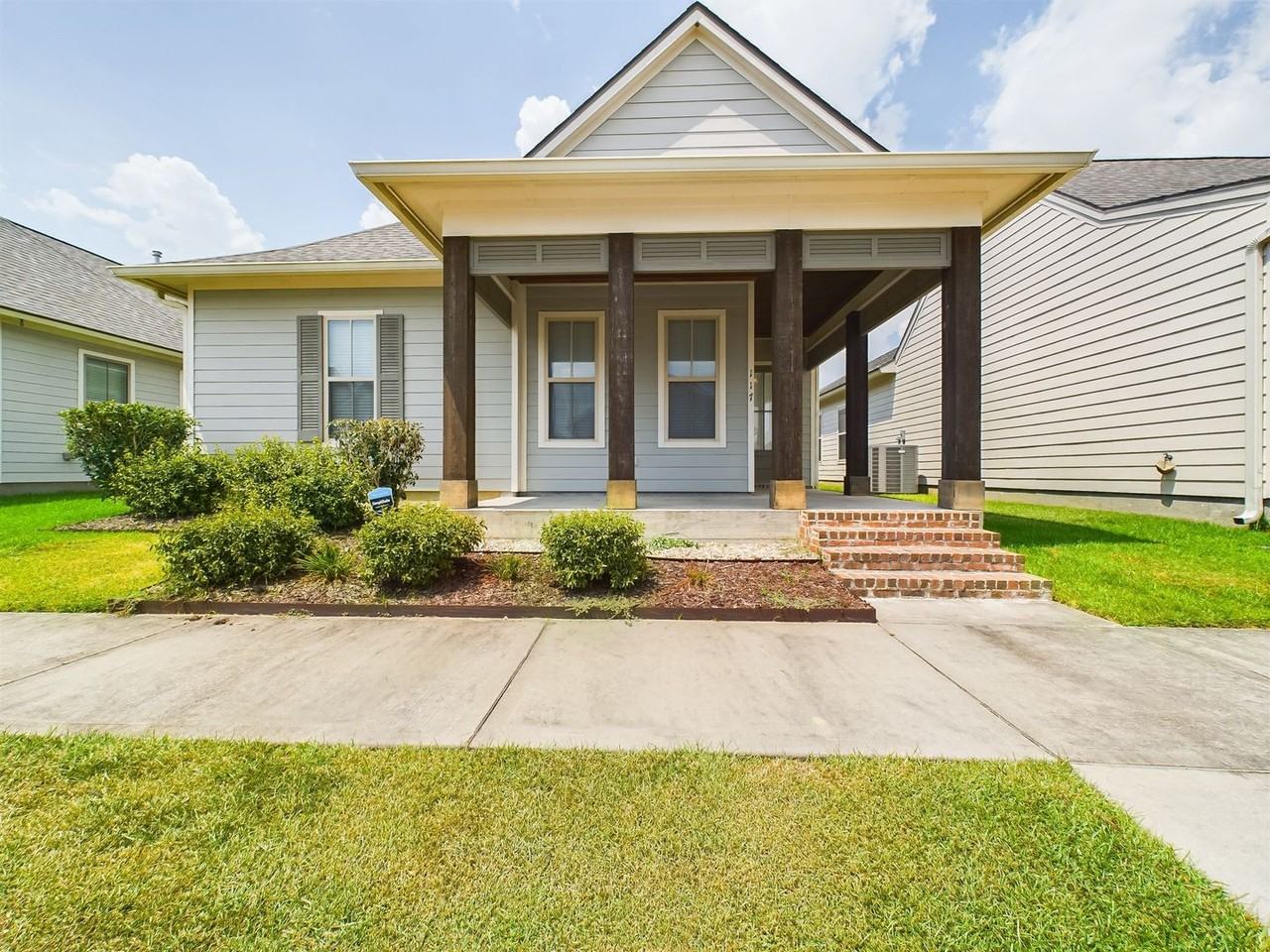 117 Harvey Cay Ln - Photo 2 of 20