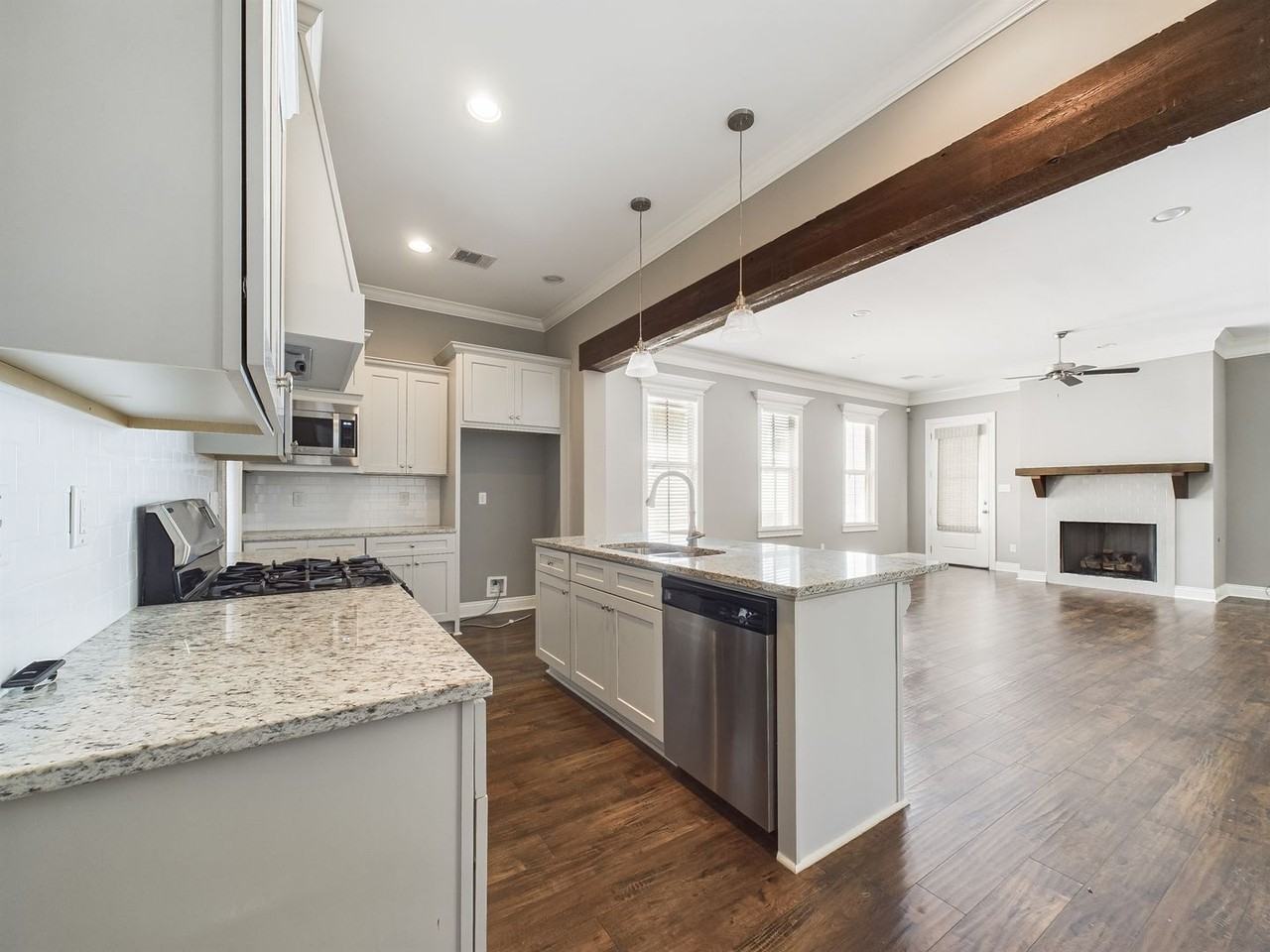 117 Harvey Cay Ln - Photo 4 of 20