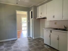 2304 Pine St - Photo 1 of 1