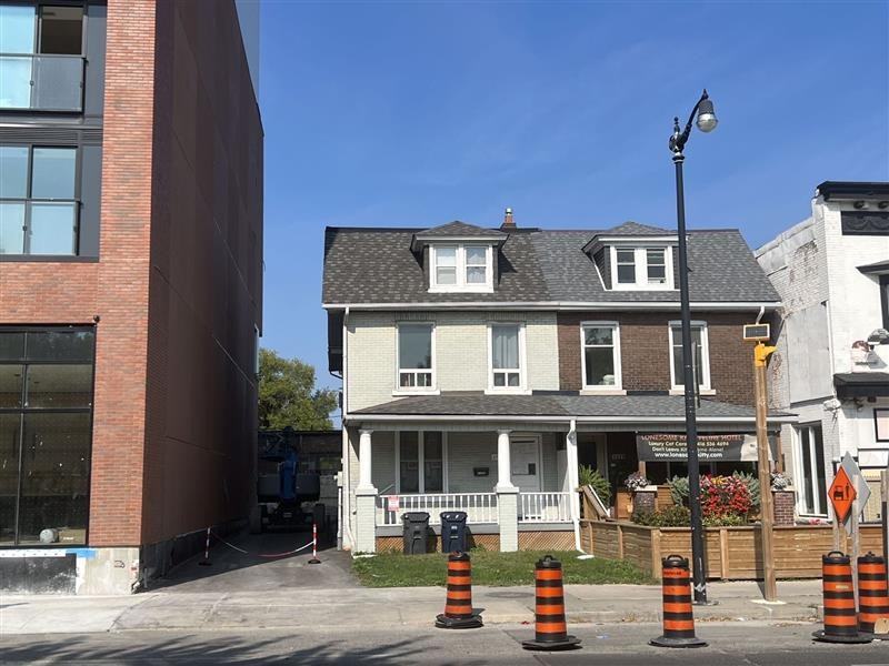 Dupont St & Dundas St W - Photo 5 of 10