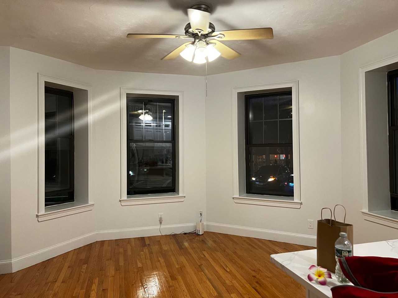 43 Brighton Ave - Photo 4 of 13