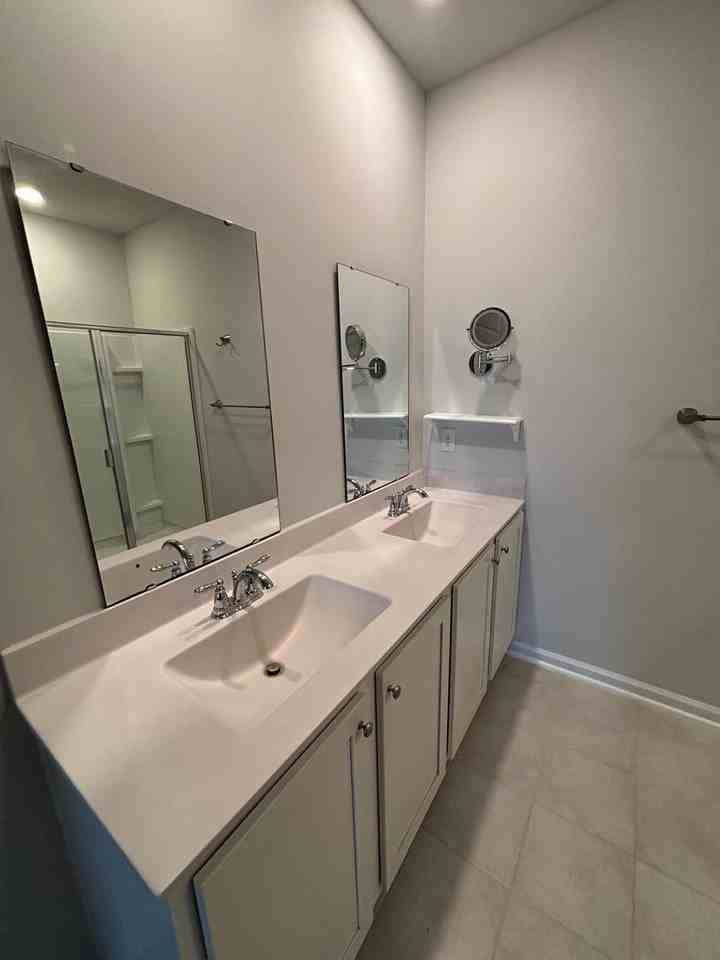 2888 Pegasus Pl - Photo 4 of 11