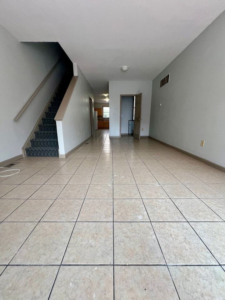 2154 N Carlisle St - Photo 2 of 26