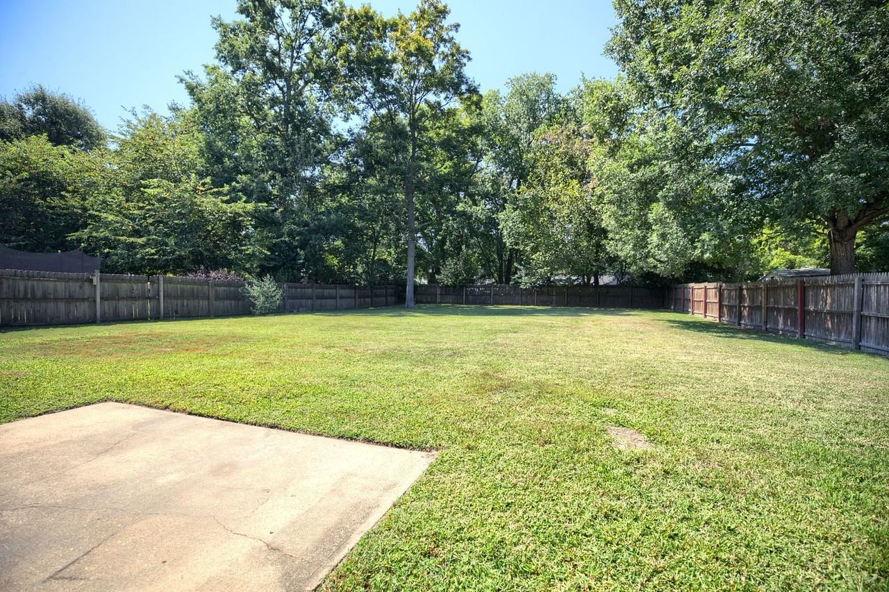 219 Springdale Way - Photo 3 of 24
