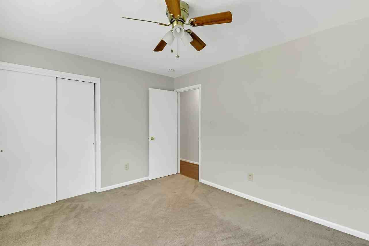219 Springdale Way - Photo 5 of 24