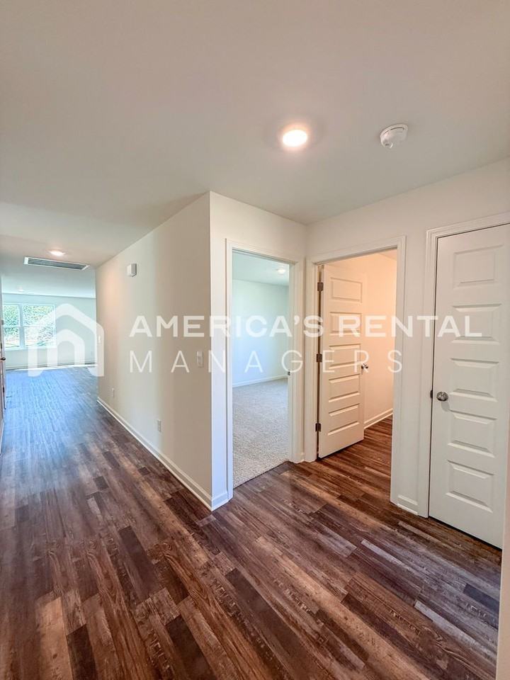 260 Pine Ridge Dr - Photo 6 of 32