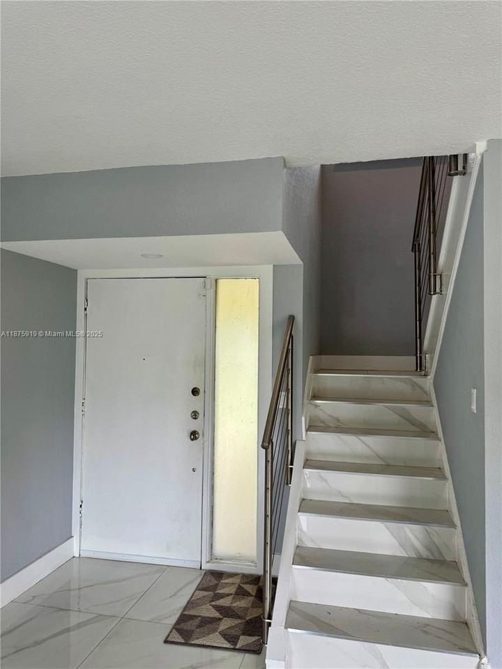 12705 Sw 66th Terrace Dr - Photo 5 of 20