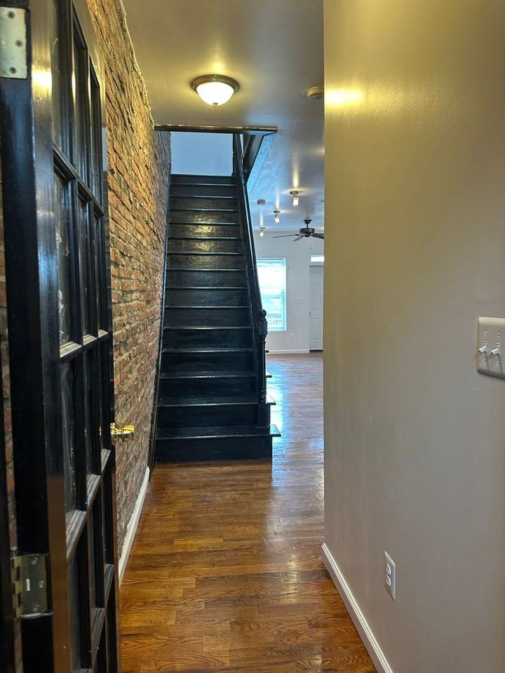 1828 N Port St - Photo 4 of 22