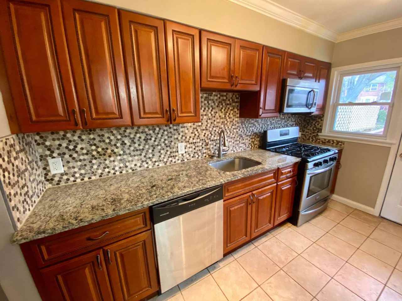 1604 Pentwood Road - Photo 6 of 20