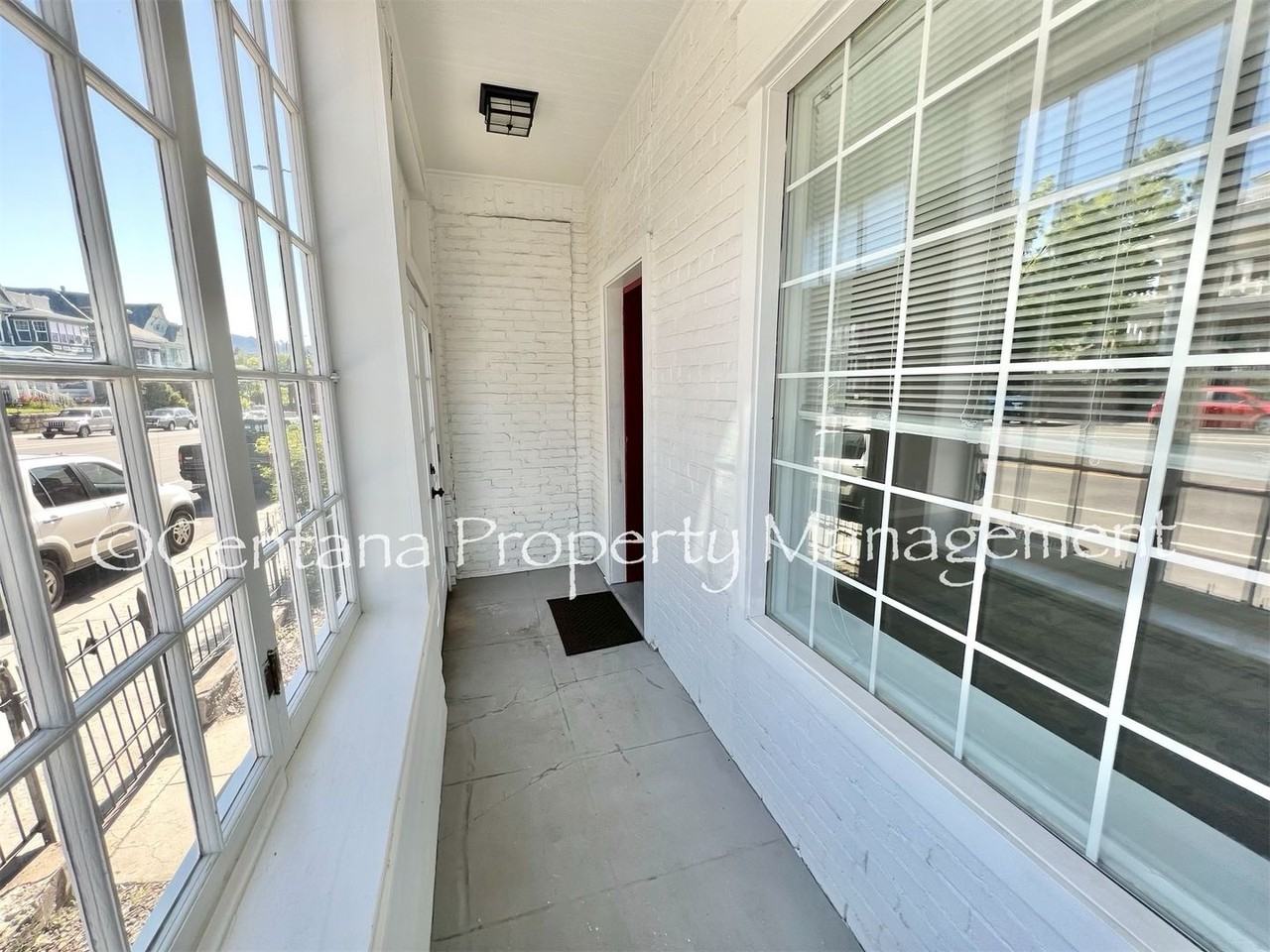 838 W Park St - Photo 6 of 35