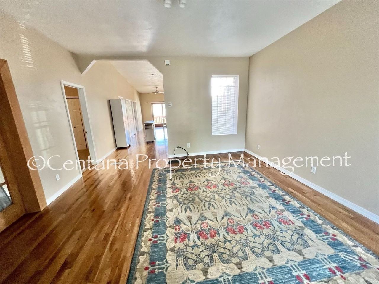 838 W Park St - Photo 7 of 35