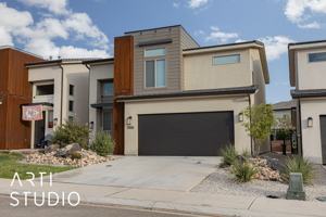 featured image of 3156 E Sky Rim Way
