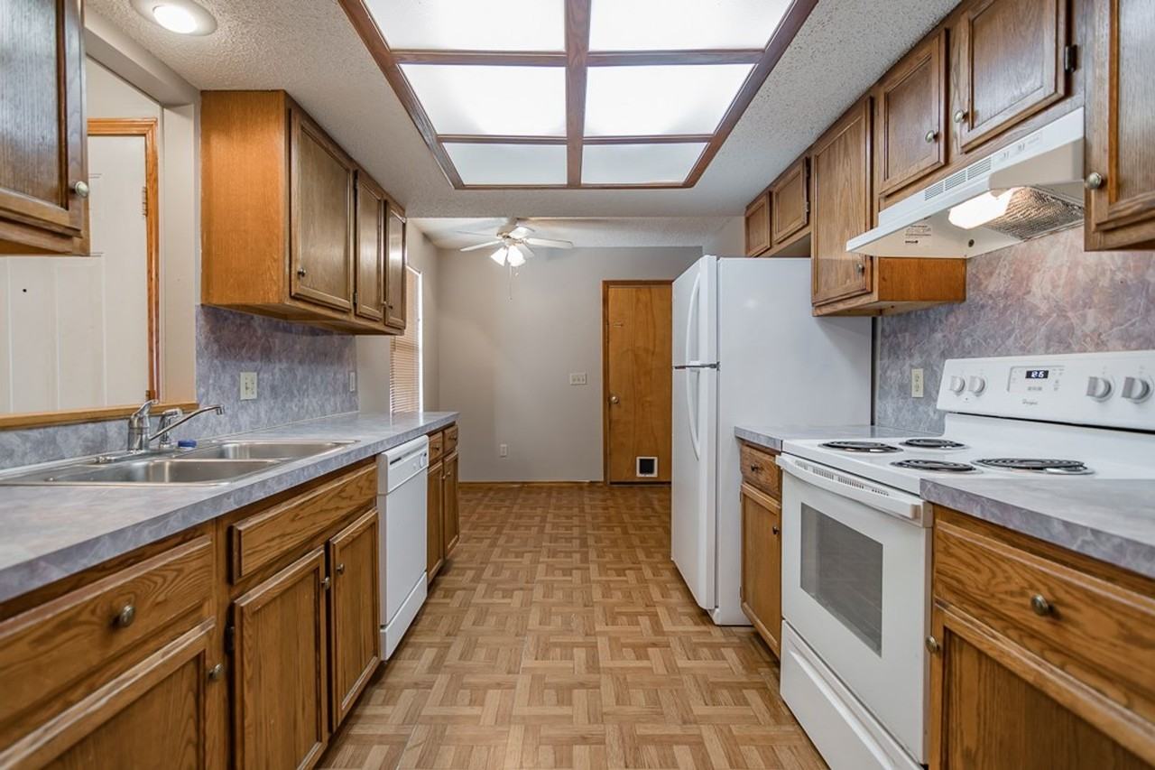 1033 E Scott St - Photo 6 of 14