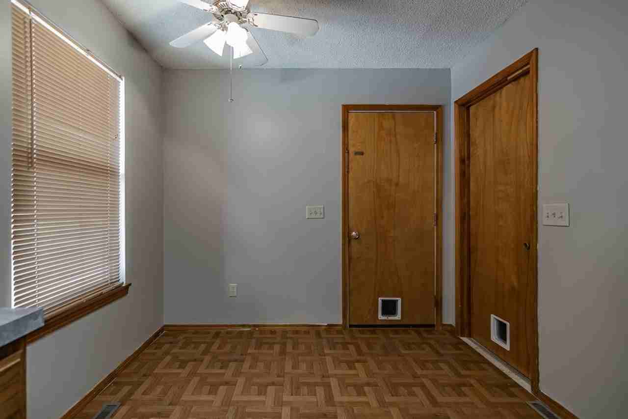 1033 E Scott St - Photo 7 of 14