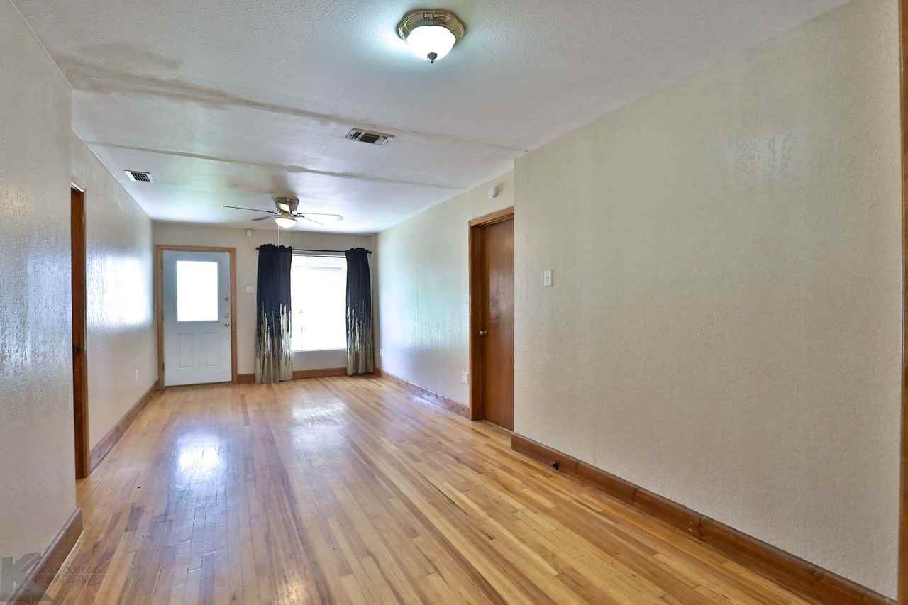 1658 S 15th St - Photo 2 of 32