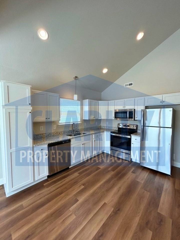 619 Linda Drive Southeast - Photo 7 of 20