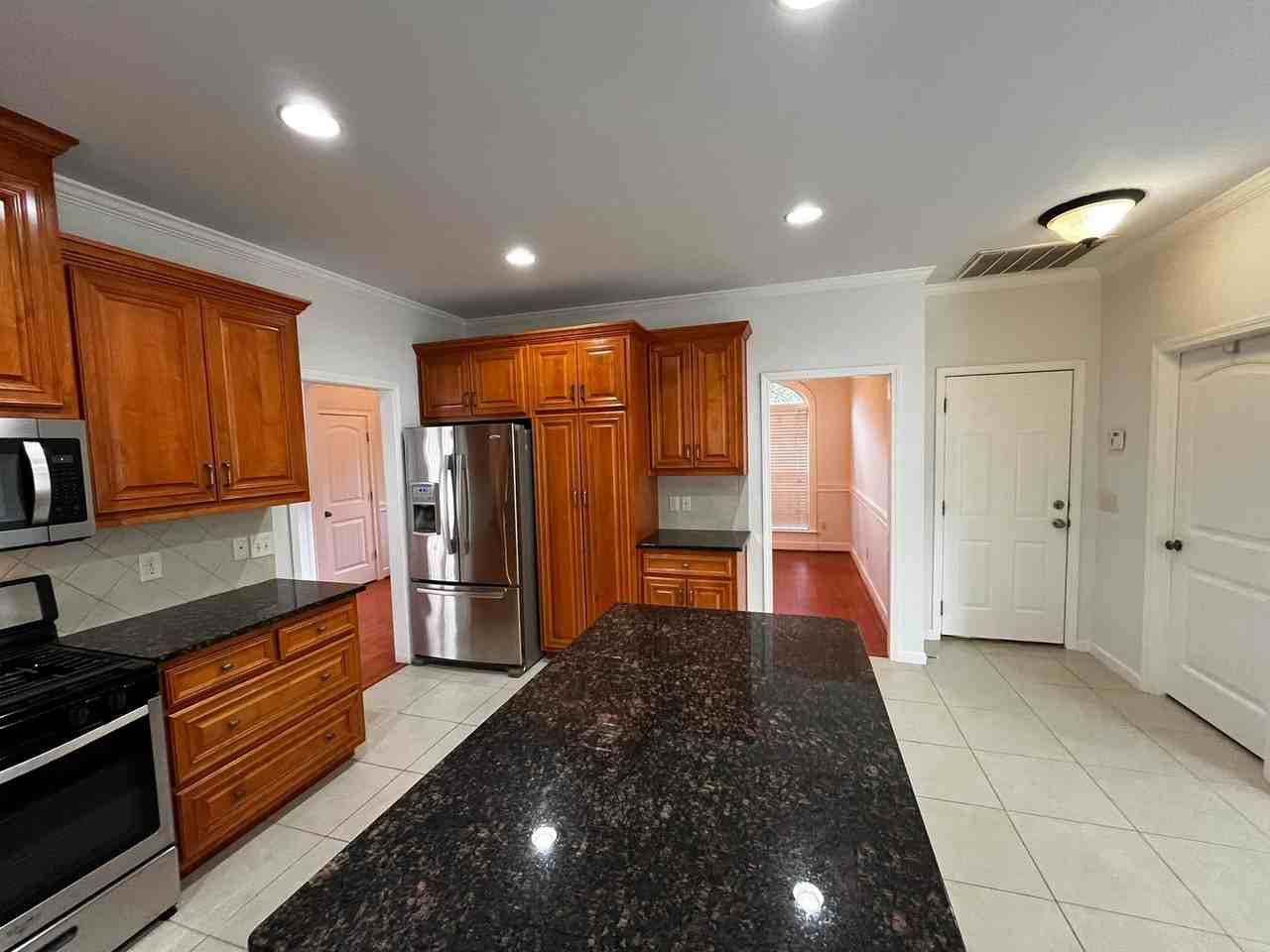 7013 Imperial Way - Photo 3 of 50