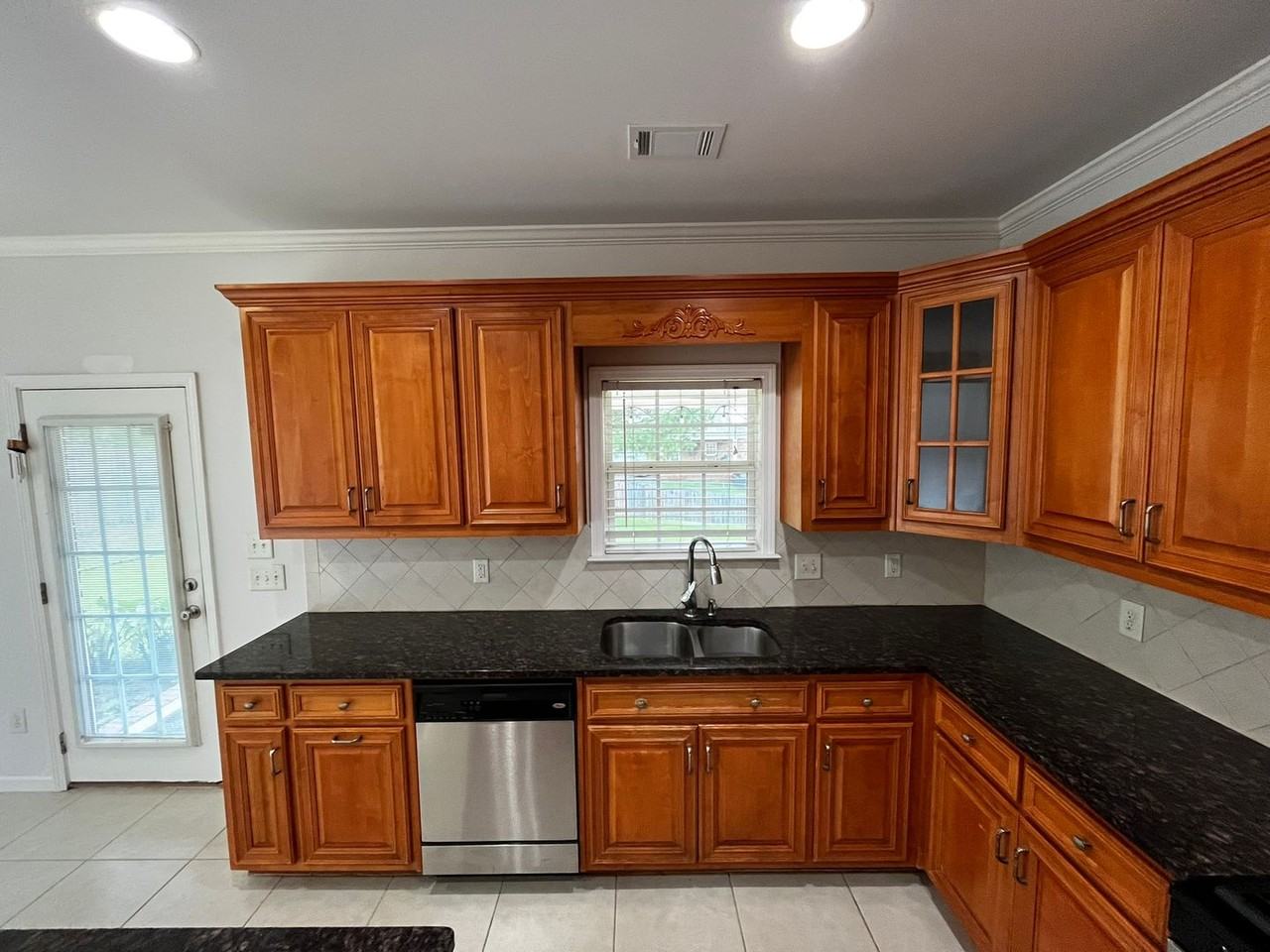 7013 Imperial Way - Photo 5 of 50