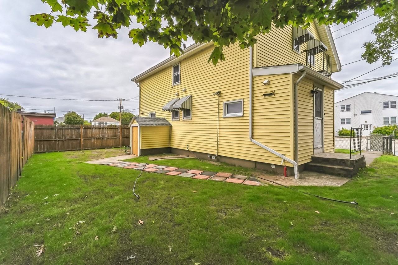 25 Slade St - Photo 3 of 11