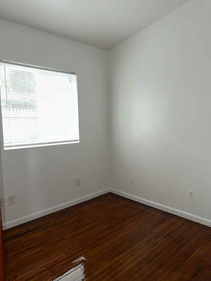 1829 N Port St - Photo 6 of 15