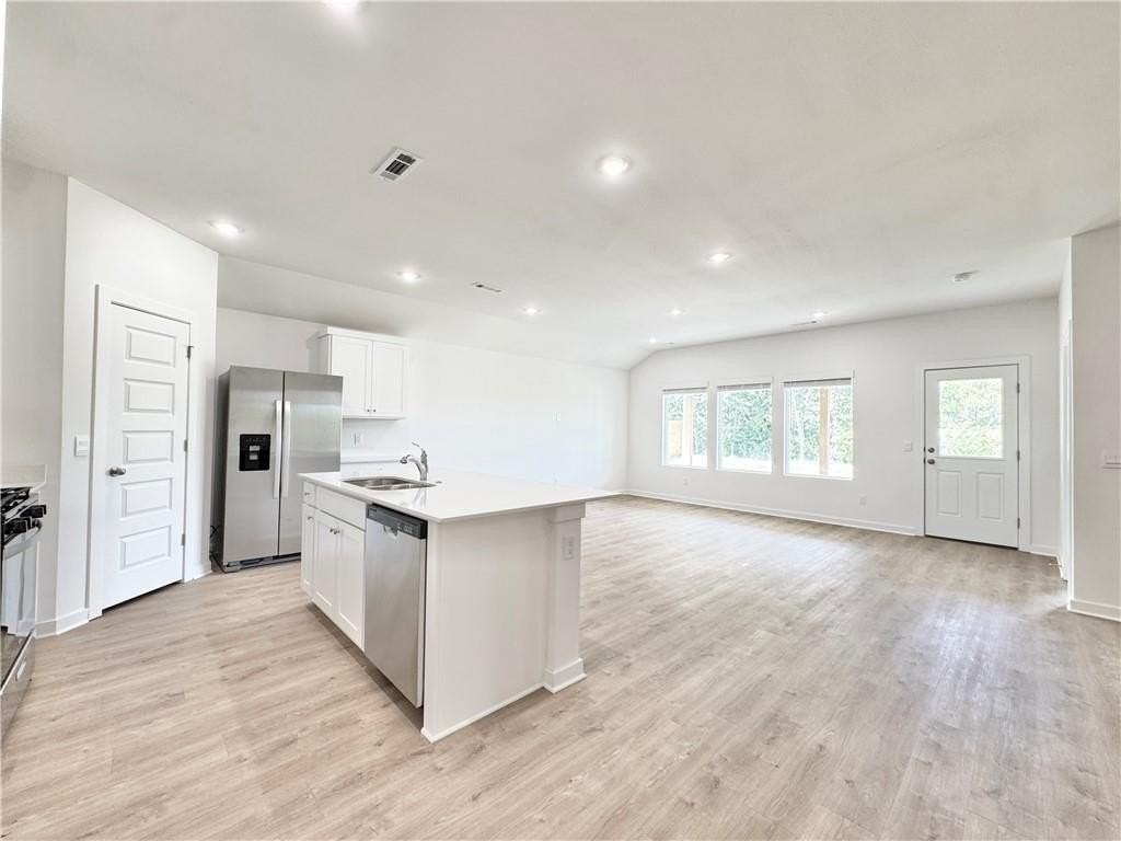 376 Texas Ave - Photo 4 of 20