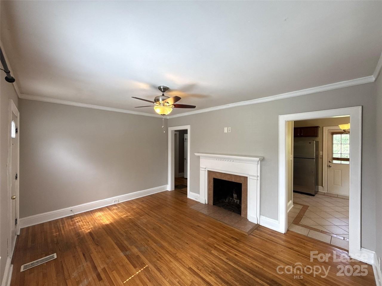 3017 Hudson Street - Photo 2 of 13