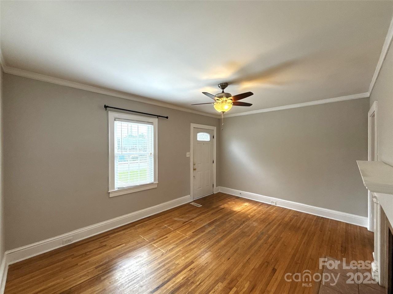 3017 Hudson Street - Photo 4 of 13