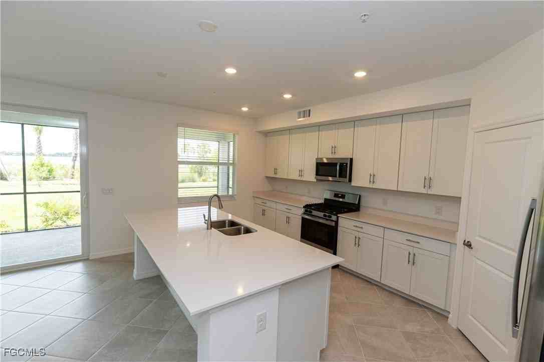 16524 Kingwood Ln Unit 3112 #3112 - Photo 5 of 26