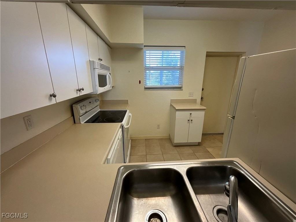 8312 Bernwood Cove Loop Apt 1007 #1007 - Photo 5 of 23