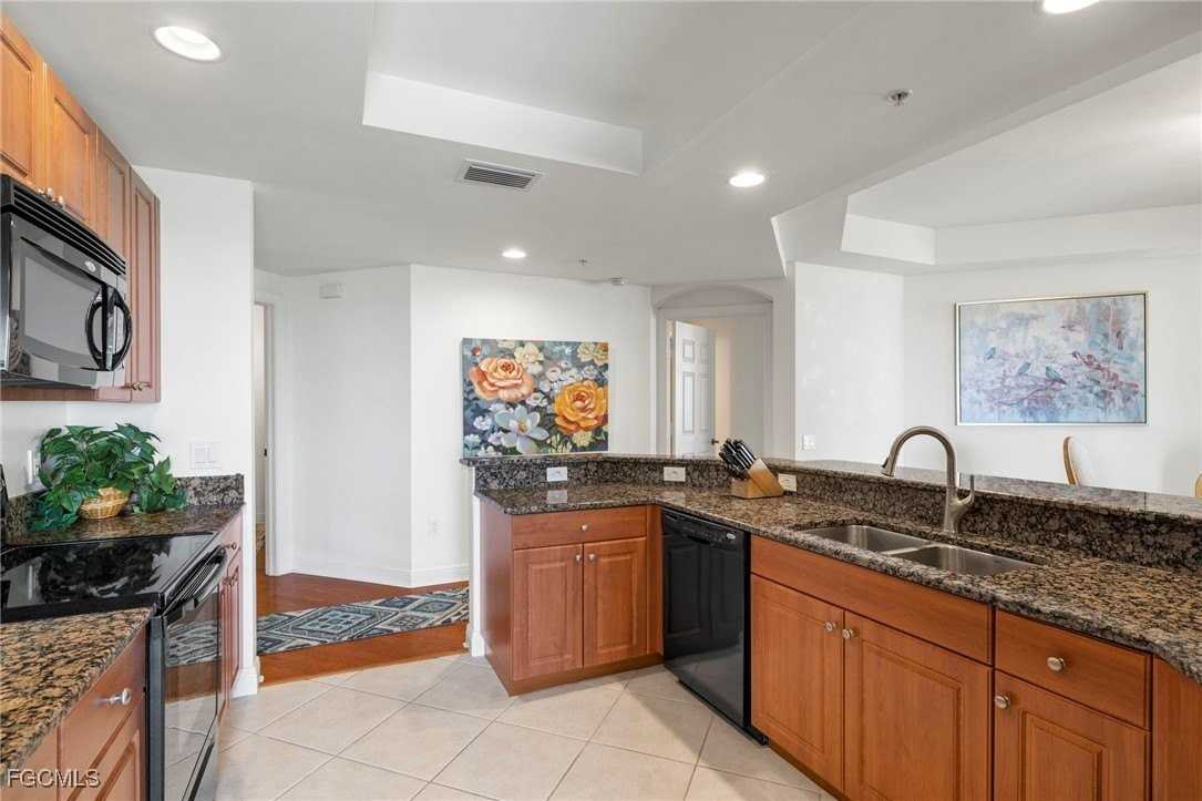 2745 1st St Apt 2306 #2306 - Photo 6 of 31