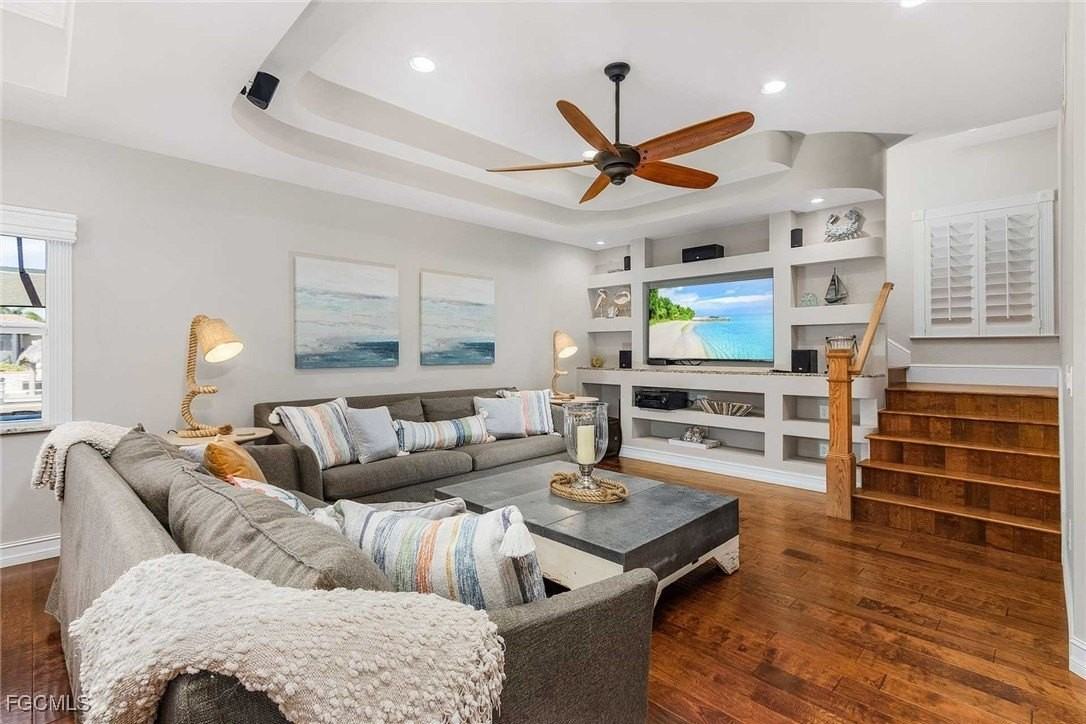 2827 Sw 33rd St - Photo 5 of 30