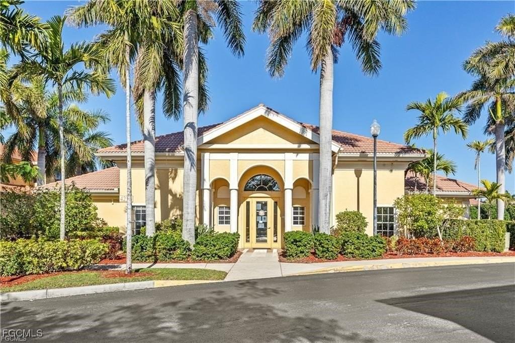 4281 Bellasol Cir Apt 2323 #2323 - Photo 2 of 23